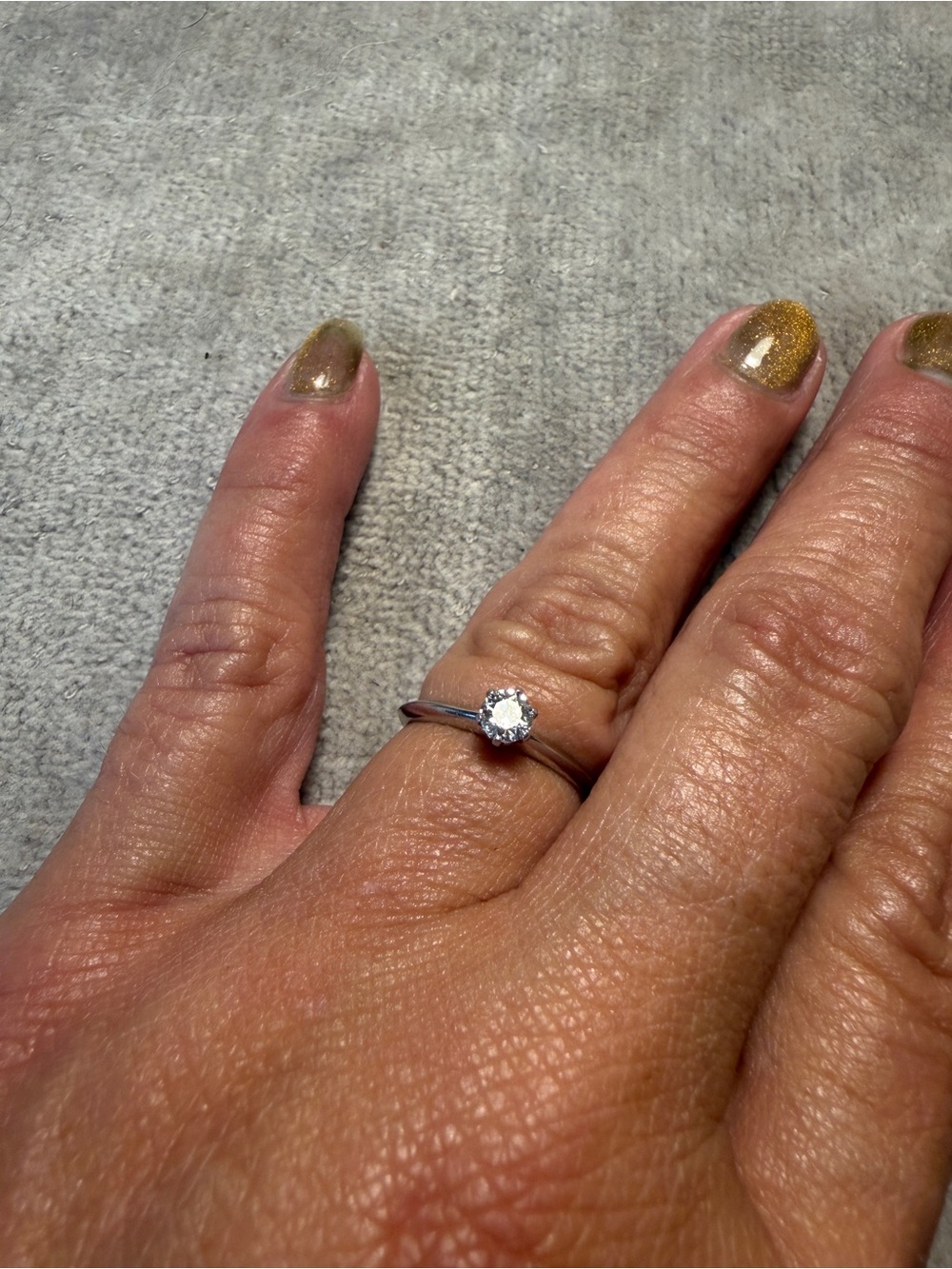 TIFFANY AND CO. RING SOLITAIRE NATURAL DIAMOND .32 carats